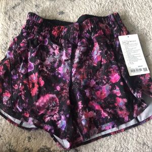 NWT Track That lululemon shorts 5” size 8